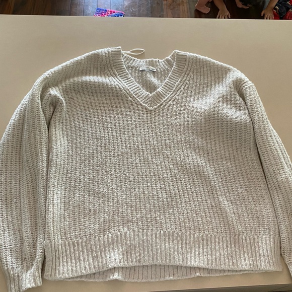 Gentle fawn sweater - Picture 3 of 10